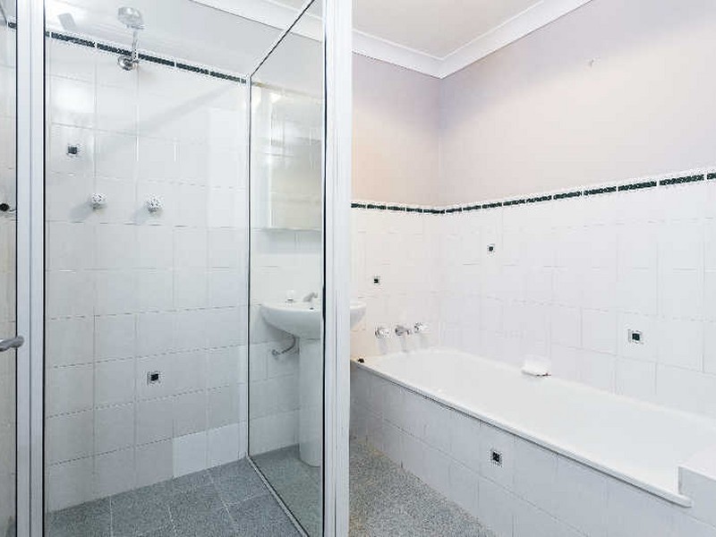 25 Myles Close, Old Bar NSW 2430