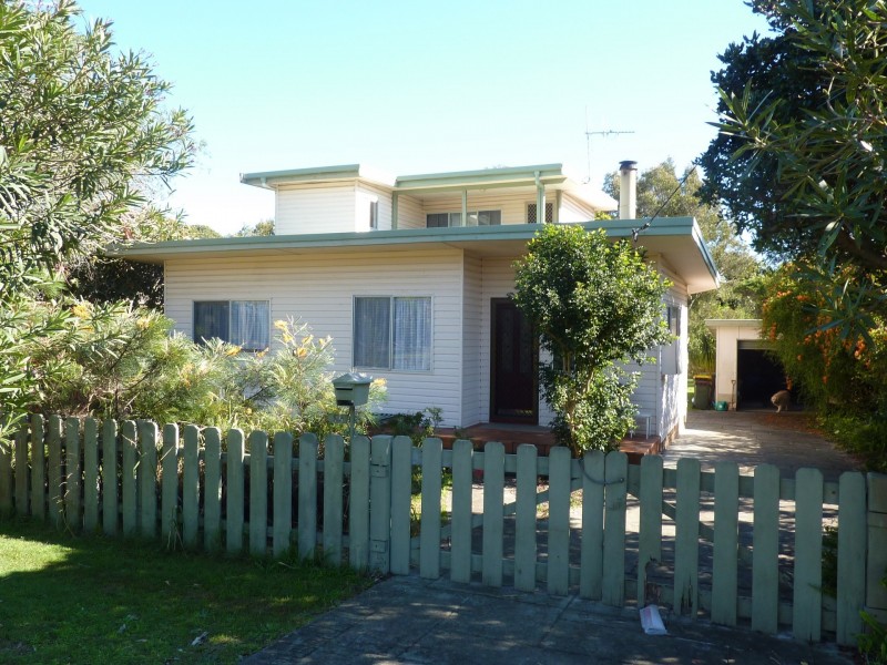 29 Hall Street, Old Bar NSW 2430