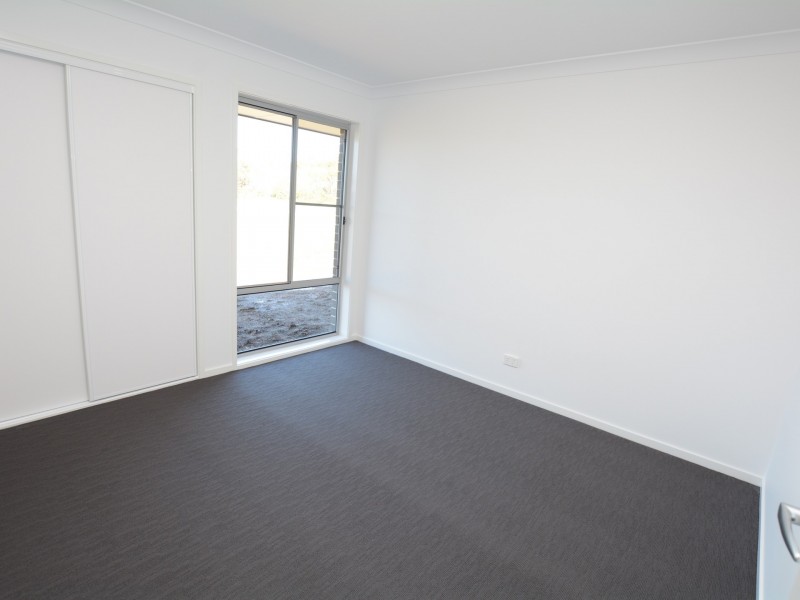 78 Albatross Way, Old Bar NSW 2430