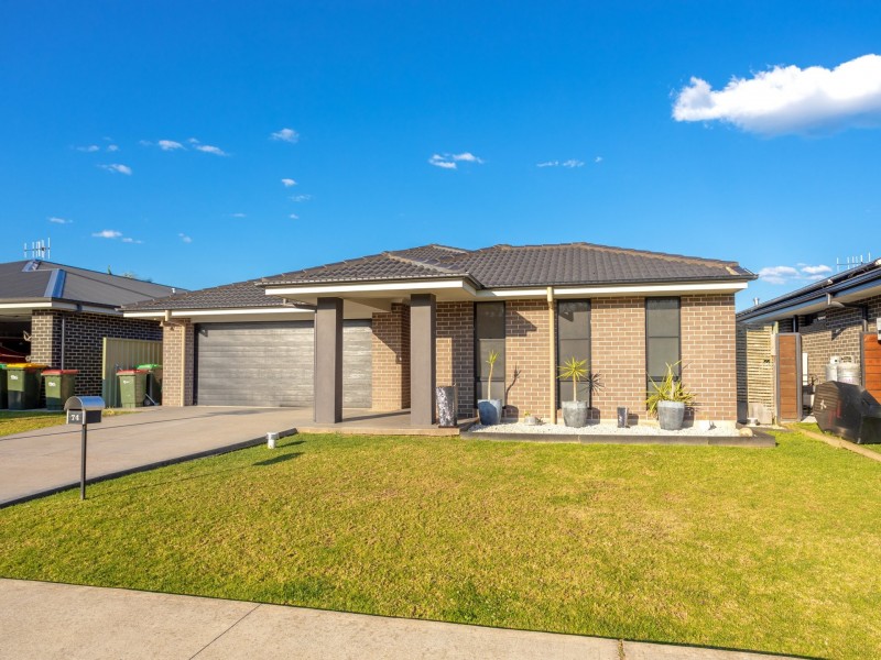 74 Albatross Way, Old Bar NSW 2430
