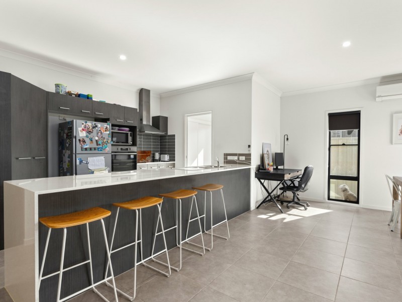 74 Albatross Way, Old Bar NSW 2430