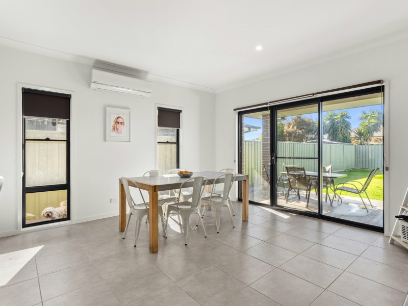74 Albatross Way, Old Bar NSW 2430