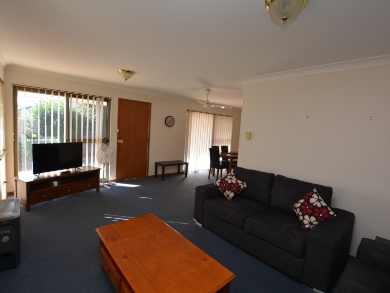 48 Waterman Street, Old Bar NSW 2430