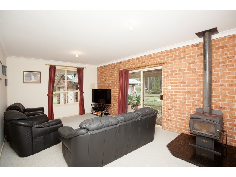30 Kolinda Drive, Old Bar NSW 2430