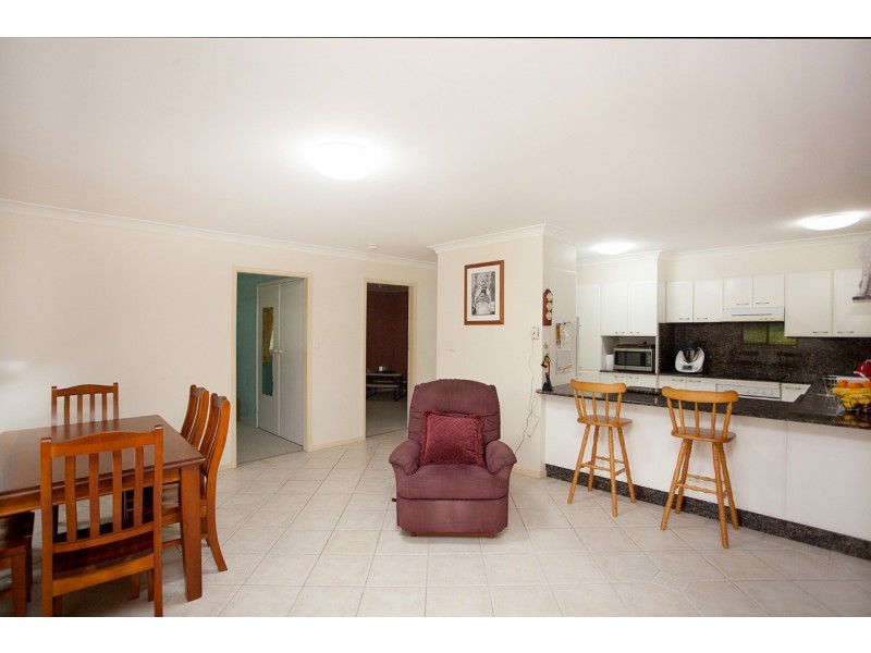 30 Kolinda Drive, Old Bar NSW 2430