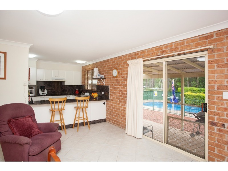 30 Kolinda Drive, Old Bar NSW 2430