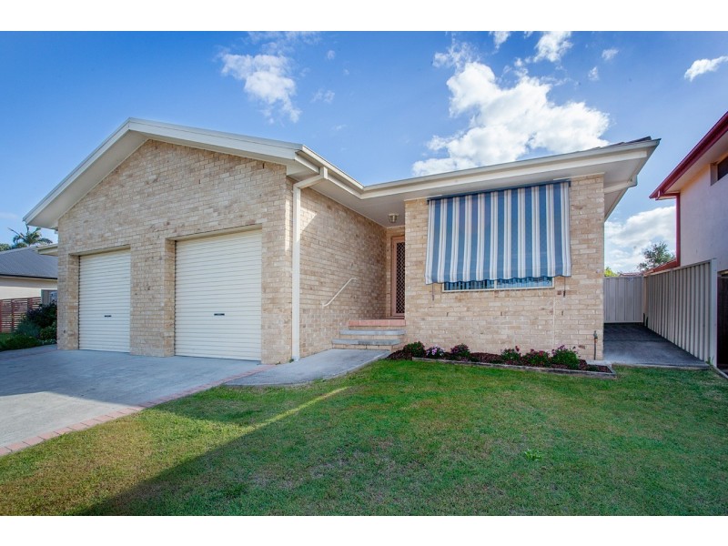 9A Medowie Road, Old Bar NSW 2430