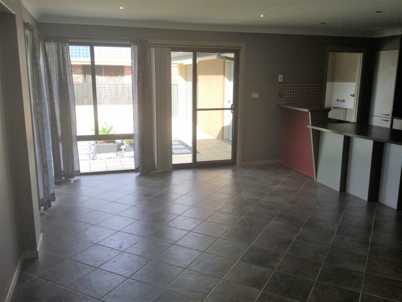 7 Rosier Place, Old Bar NSW 2430