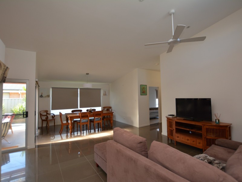 22 Bluehaven Drive, Old Bar NSW 2430