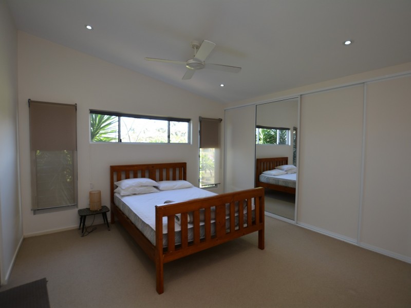 22 Bluehaven Drive, Old Bar NSW 2430