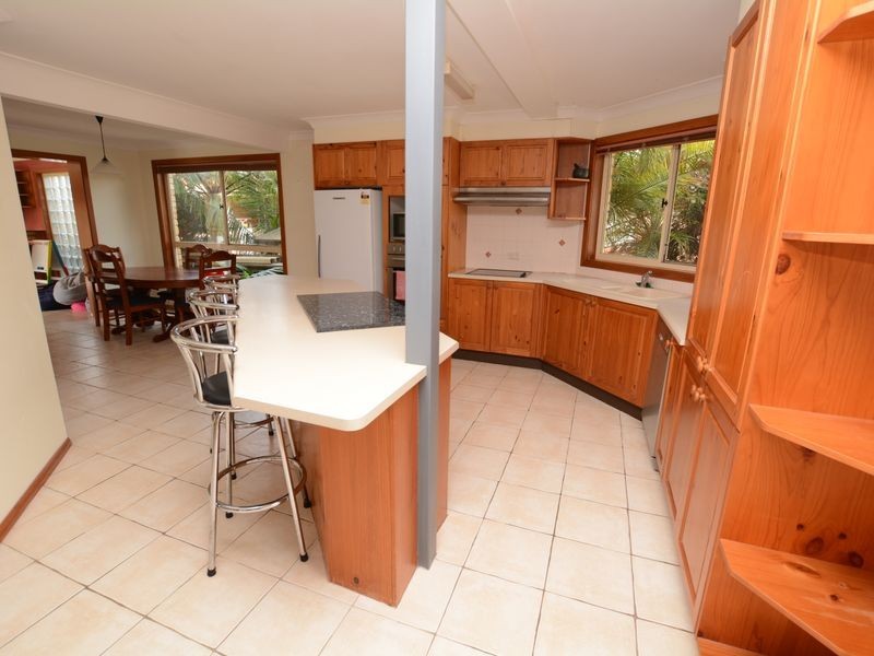 17 Suni Drive, Old Bar NSW 2430
