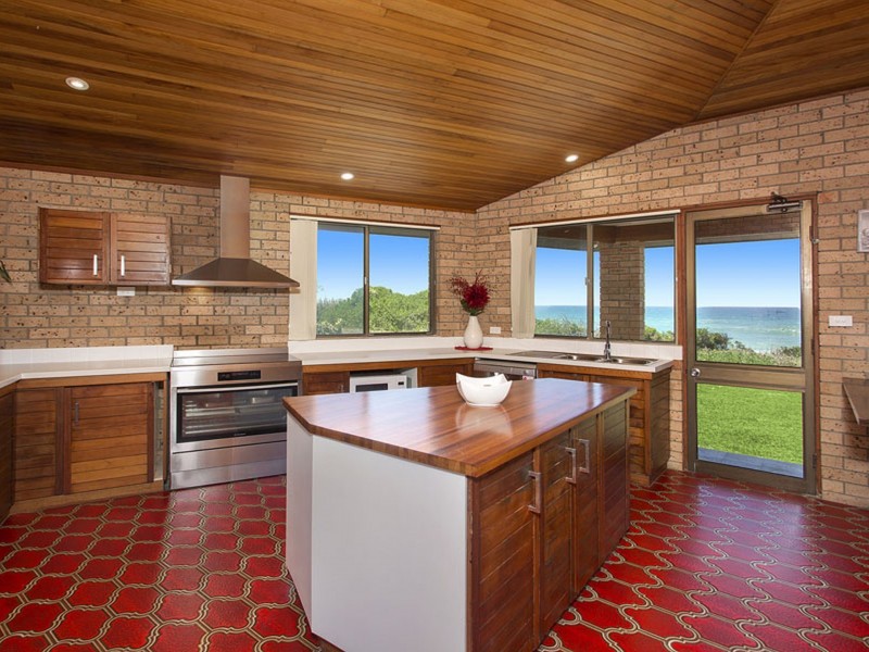 24 Lewis Street, Old Bar NSW 2430