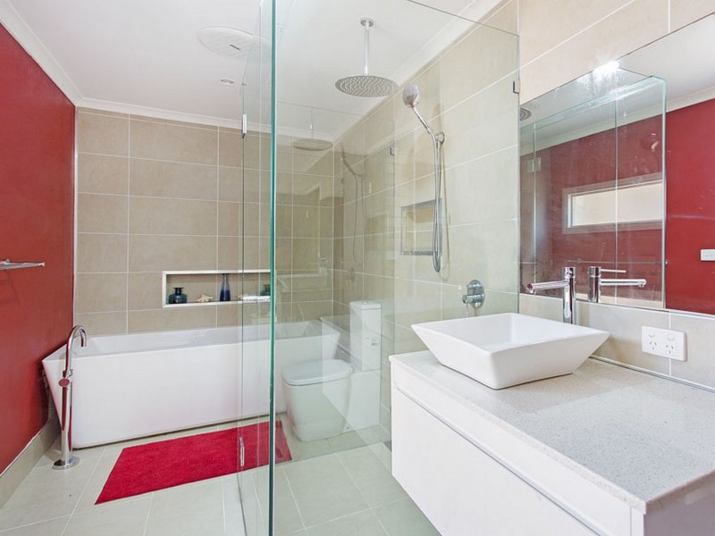 24 Lewis Street, Old Bar NSW 2430