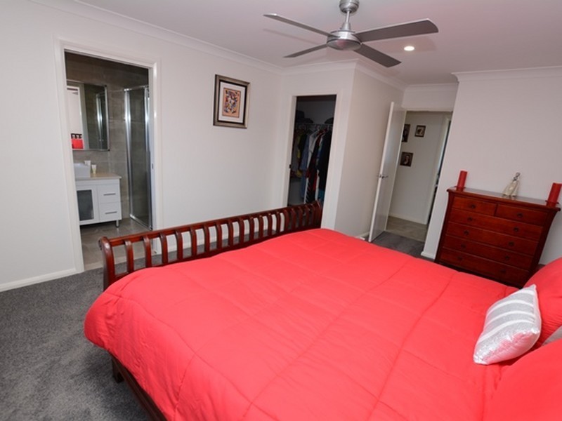 78 Forest Lane, Old Bar NSW 2430