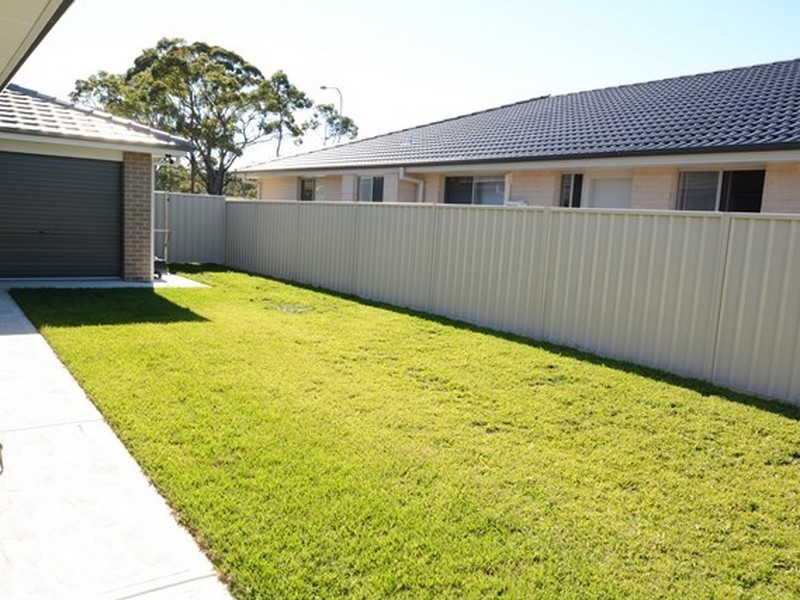 78 Forest Lane, Old Bar NSW 2430