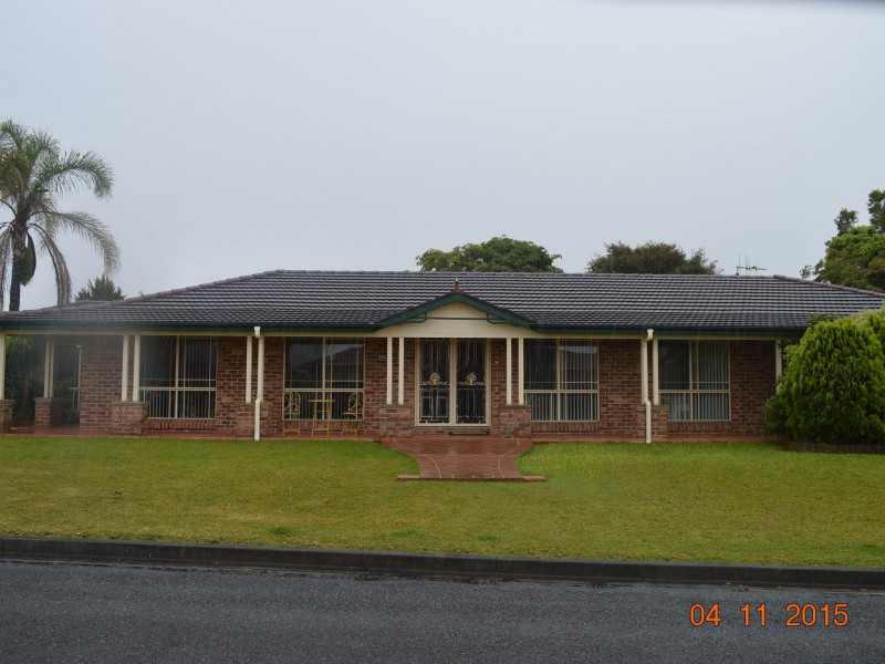 1 Newlan Court, Old Bar NSW 2430