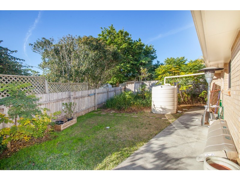 6 Kestrel Avenue, Old Bar NSW 2430