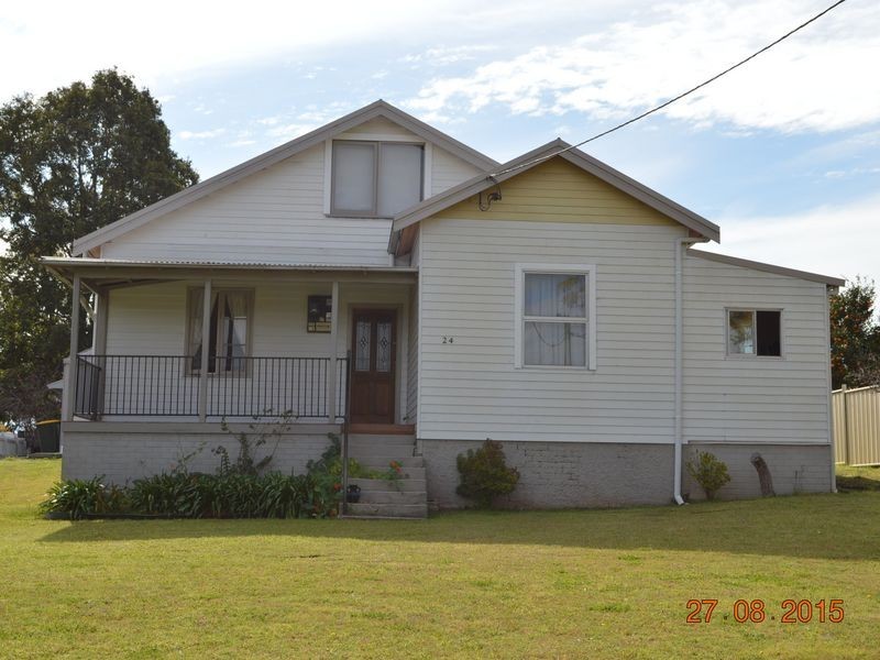 24 Beeton Parade, Taree NSW 2430