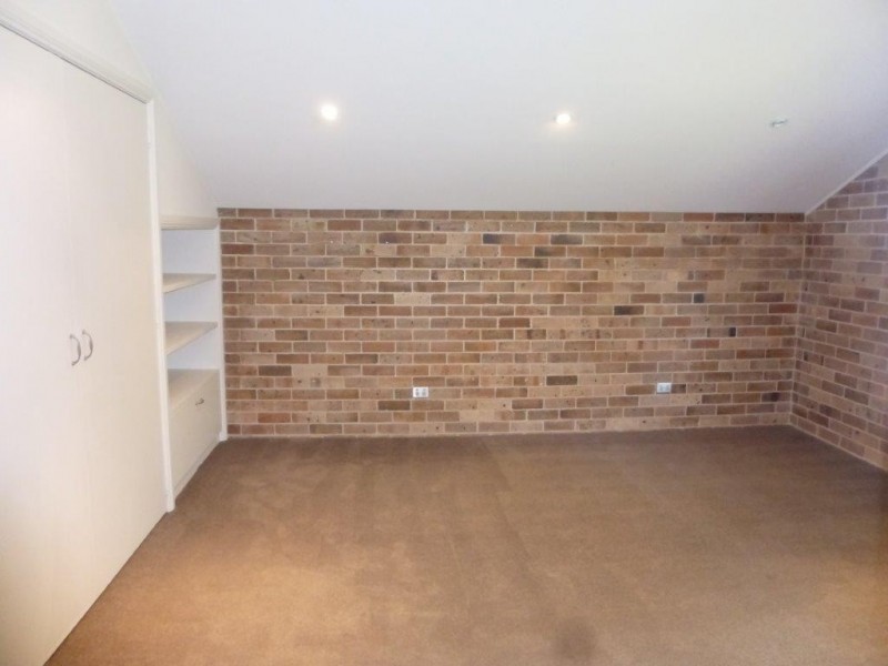 16 Kolinda Drive, Old Bar NSW 2430