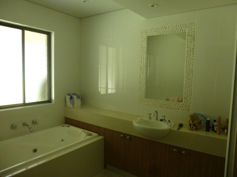 16 Kolinda Drive, Old Bar NSW 2430