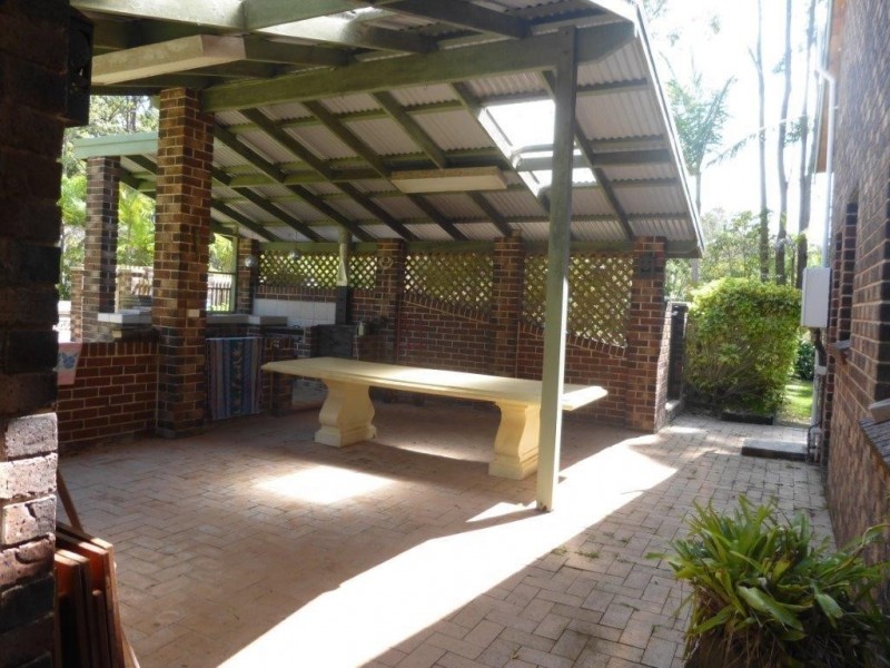 16 Kolinda Drive, Old Bar NSW 2430