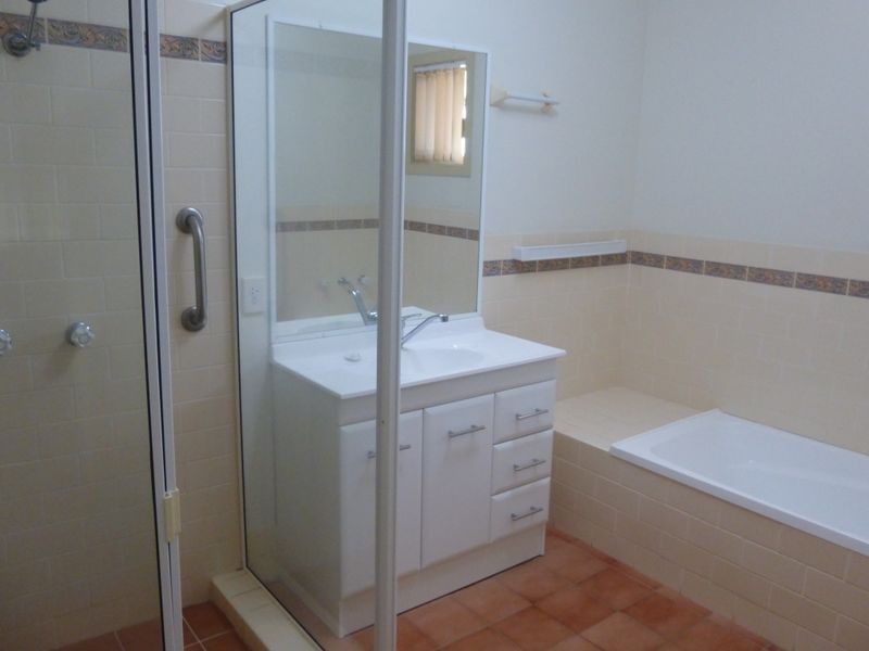 1/60 Old Bar Road, Old Bar NSW 2430