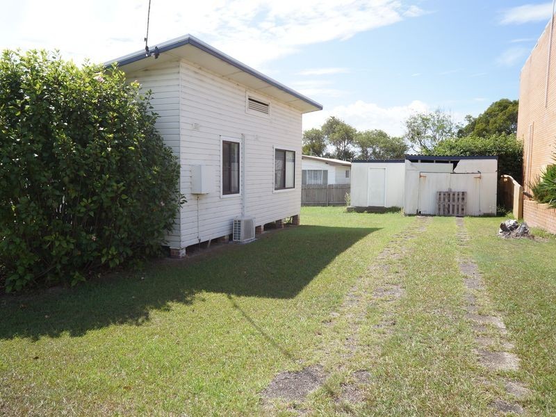 53 Old Bar Road, Old Bar NSW 2430