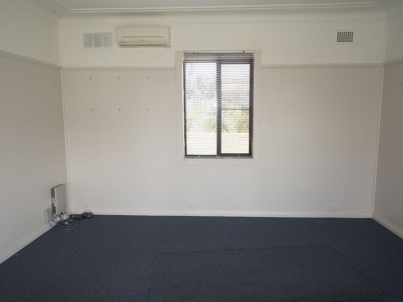 53 Old Bar Road, Old Bar NSW 2430