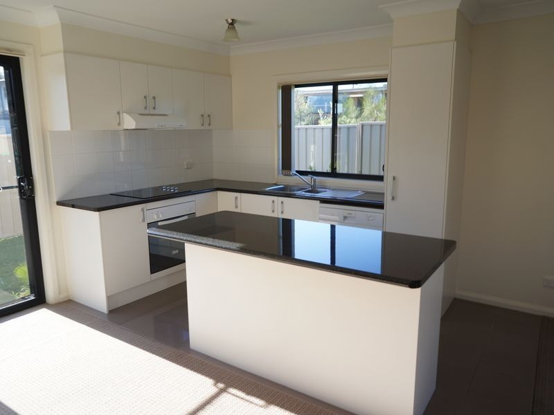 4/15-17 Connell Street, Old Bar NSW 2430