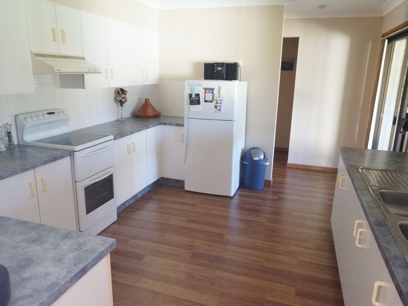 13 Gannet Crescent, Old Bar NSW 2430