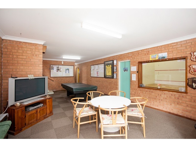 32 Old Bar Road, Old Bar NSW 2430