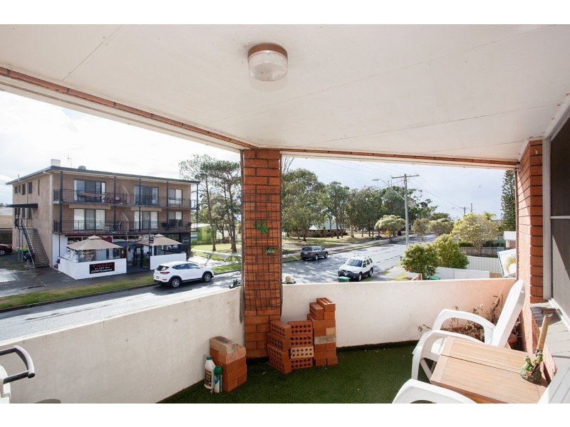 32 Old Bar Road, Old Bar NSW 2430