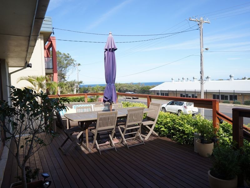 9 Smith Street, Old Bar NSW 2430