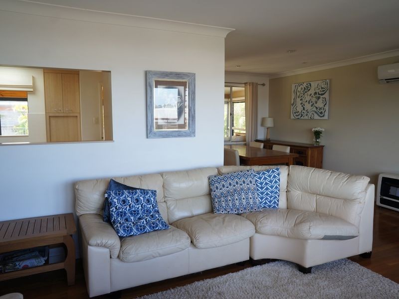 9 Smith Street, Old Bar NSW 2430