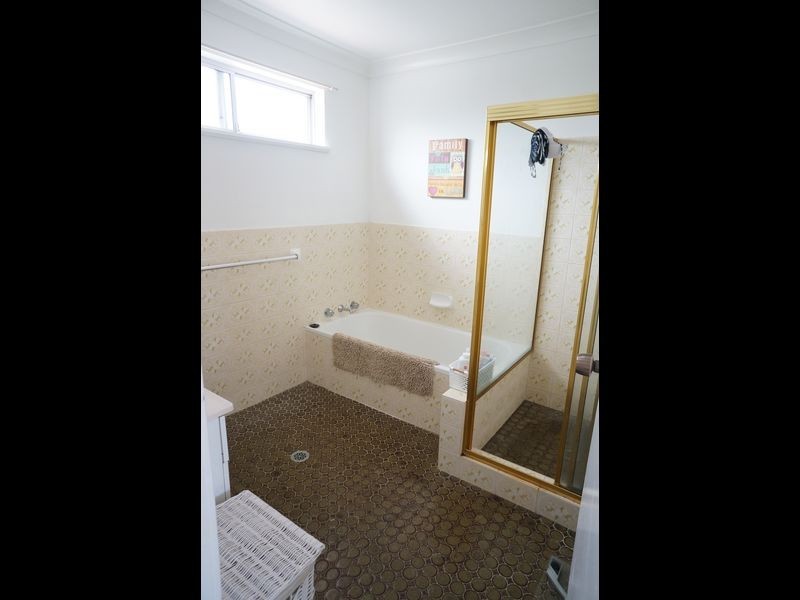 9 Smith Street, Old Bar NSW 2430