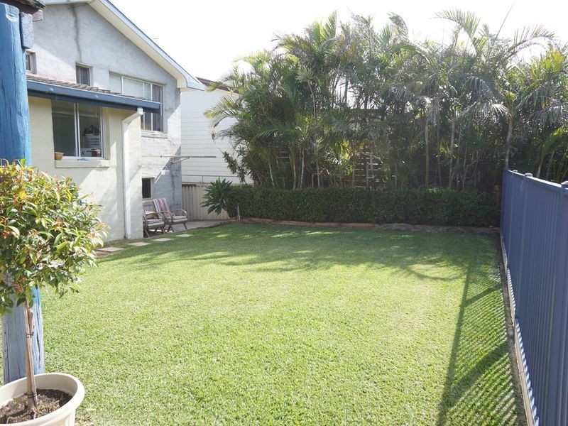 9 Smith Street, Old Bar NSW 2430