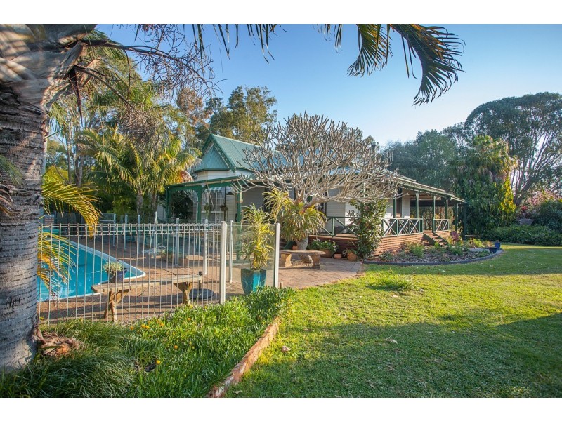 35 Narrung Place, Oxley Island NSW 2430