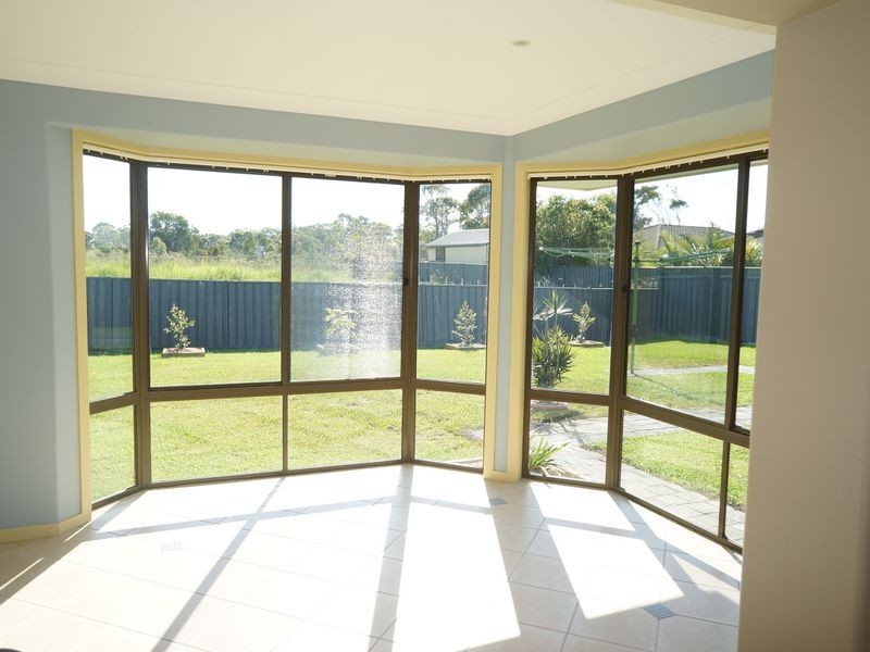 5 Rosier Place, Old Bar NSW 2430