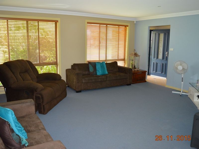 5 Rosier Place, Old Bar NSW 2430