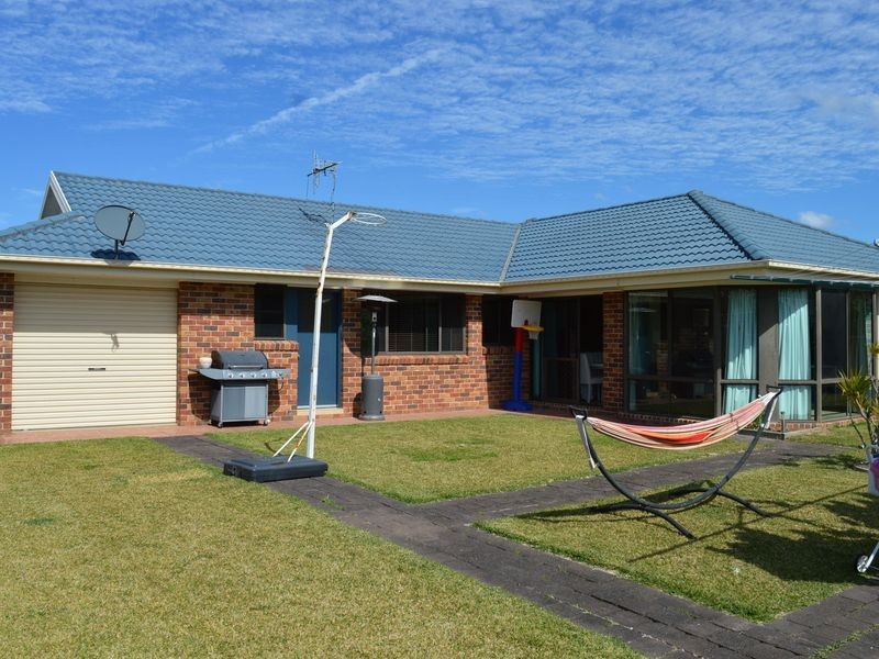 5 Rosier Place, Old Bar NSW 2430