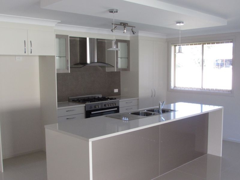 18 Rosier Place, Old Bar NSW 2430