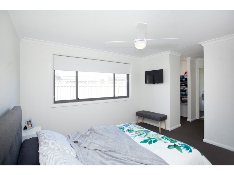 24 Shantull Drive, Wallabi Point NSW 2430