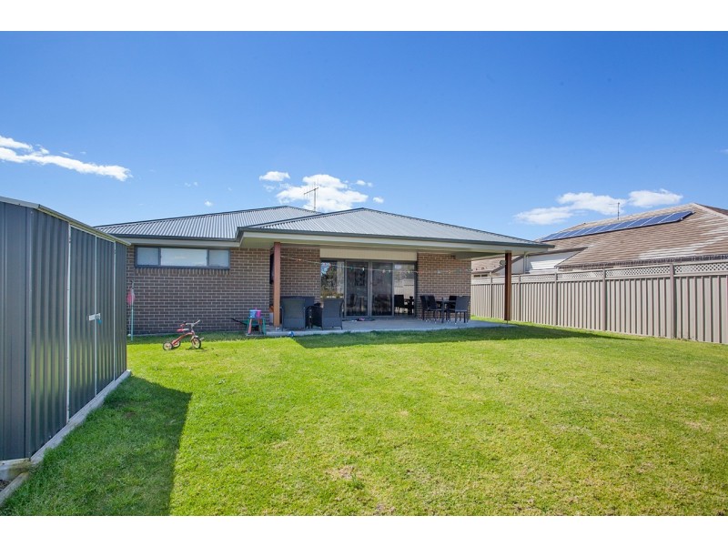 24 Shantull Drive, Wallabi Point NSW 2430
