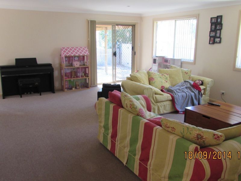 2/6 Rushby Drive, Old Bar NSW 2430