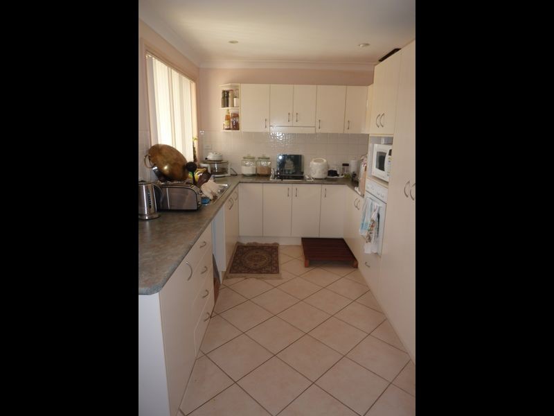 2/6 Rushby Drive, Old Bar NSW 2430