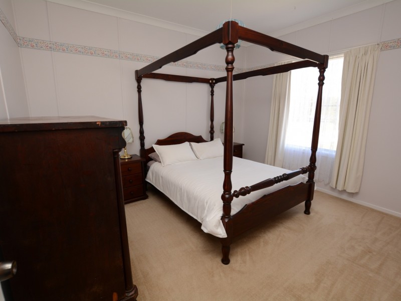 633 Manning Point Road, Oxley Island NSW 2430