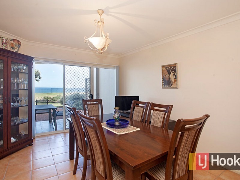 3/32 Lewis Street, Old Bar NSW 2430