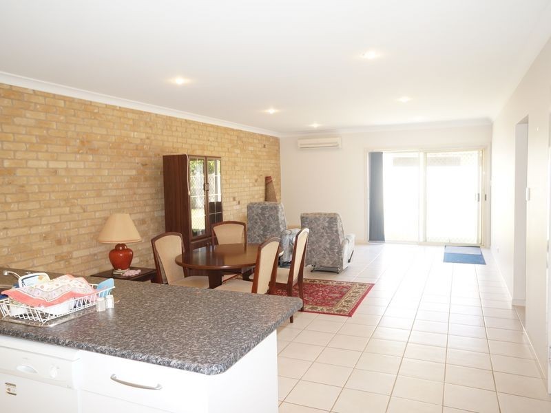 9A Medowie Road, Old Bar NSW 2430