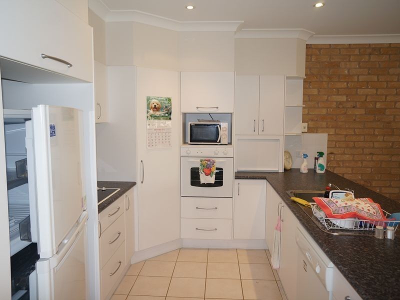 9A Medowie Road, Old Bar NSW 2430