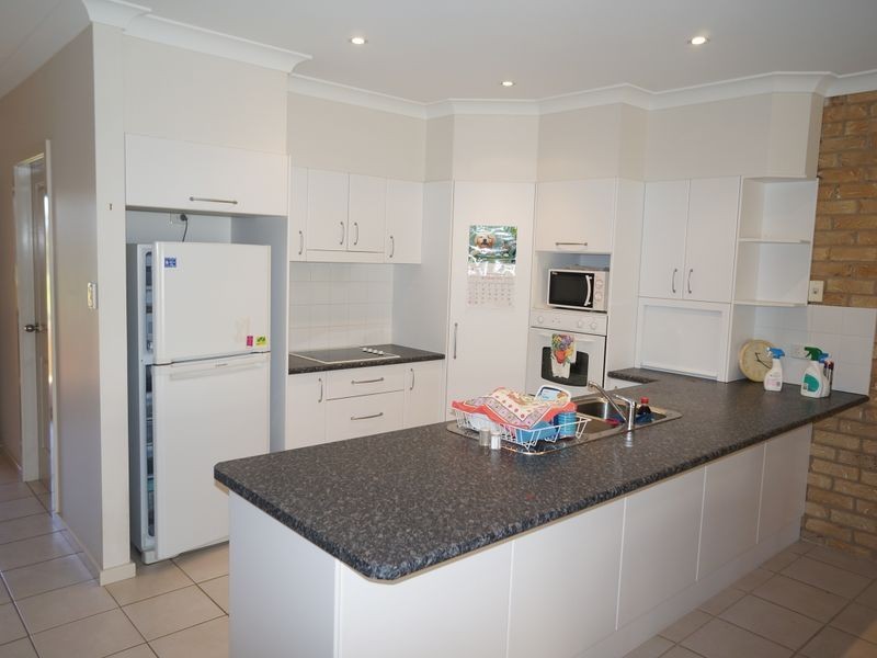 9A Medowie Road, Old Bar NSW 2430